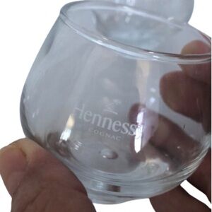SET OF 4 HENNESSEY SHOT GLASSES • 2.5” • NWOT